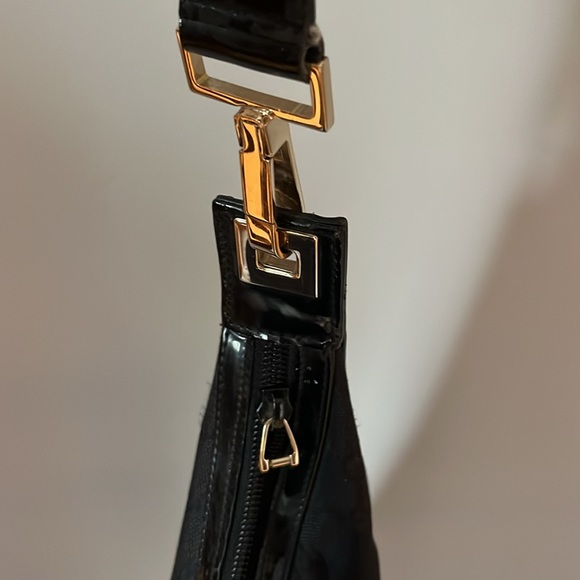 GUCCI • AUTHENTIC Y2K VINTAGE MONOGRAM CANVAS/PATENT LEATHER BUCKET SHOULDER BAG - Picture 10 of 11